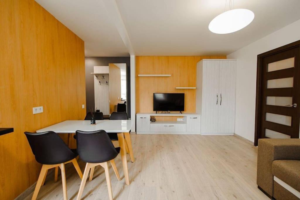 Very Stylish Apartament In Middle Of City. Chisináu Exterior foto